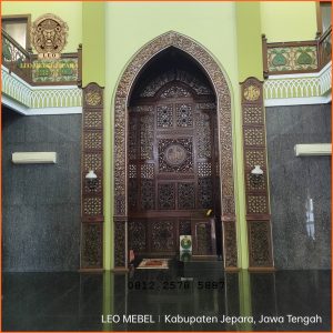 Mihrab Masjid Mewah