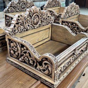 Kotak Hias Ukir Model Dipan Klasik
