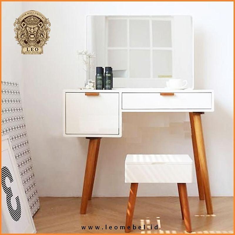 Meja Rias Minimalis Duco