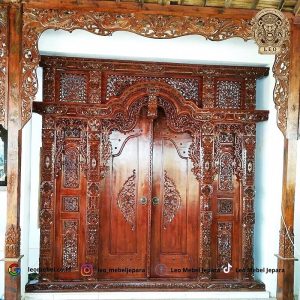 Pintu Gebyok Jawa