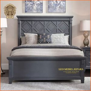Tempat Tidur Kayu