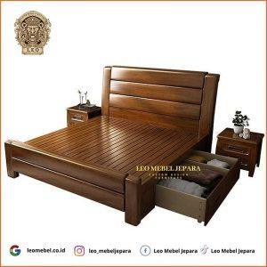 Tempat Tidur Kayu Jati Dengan 1 Laci Besar