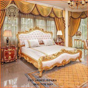 Tempat Tidur Kayu Jati Mewah Kombinasi Jok