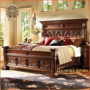 Tempat Tidur Kayu Mewah Berkualitas