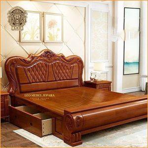 Tempat Tidur Kayu Pakai Laci