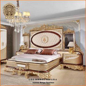 Tempat Tidur Kayu Ukiran Mewah