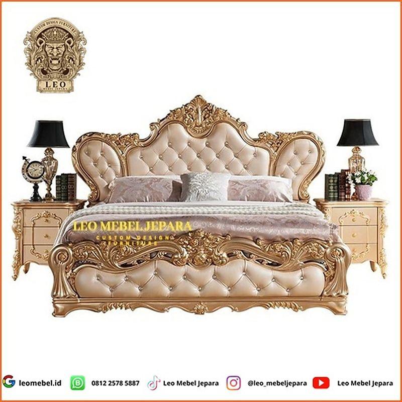 Tempat Tidur Klasik Kombinasi Jok Mewah