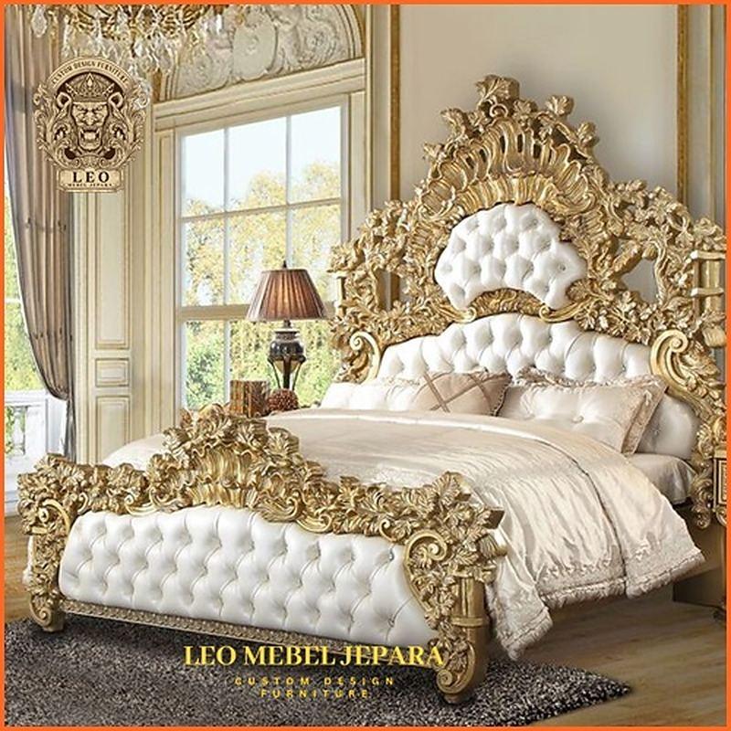 Tempat Tidur Mewah Kayu Jati Gold Glossy