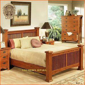 Tempat Tidur Minimalis Kayu Jati Natural Doff
