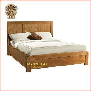 Tempat Tidur Minimalis Kayu Kombinasi Rotan Asli