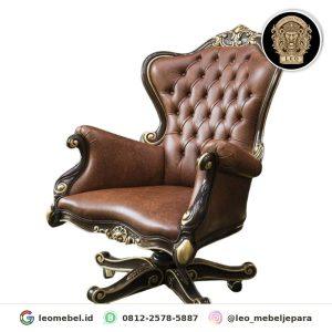 Kursi Direktur Kulit Coklat Ukir Klasik Gold